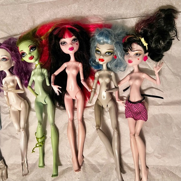 Monster High Misfit Dolls for parts Bundle of 7 - Picture 3 of 3